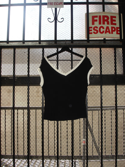 CLASSIC V-NECK TANK
